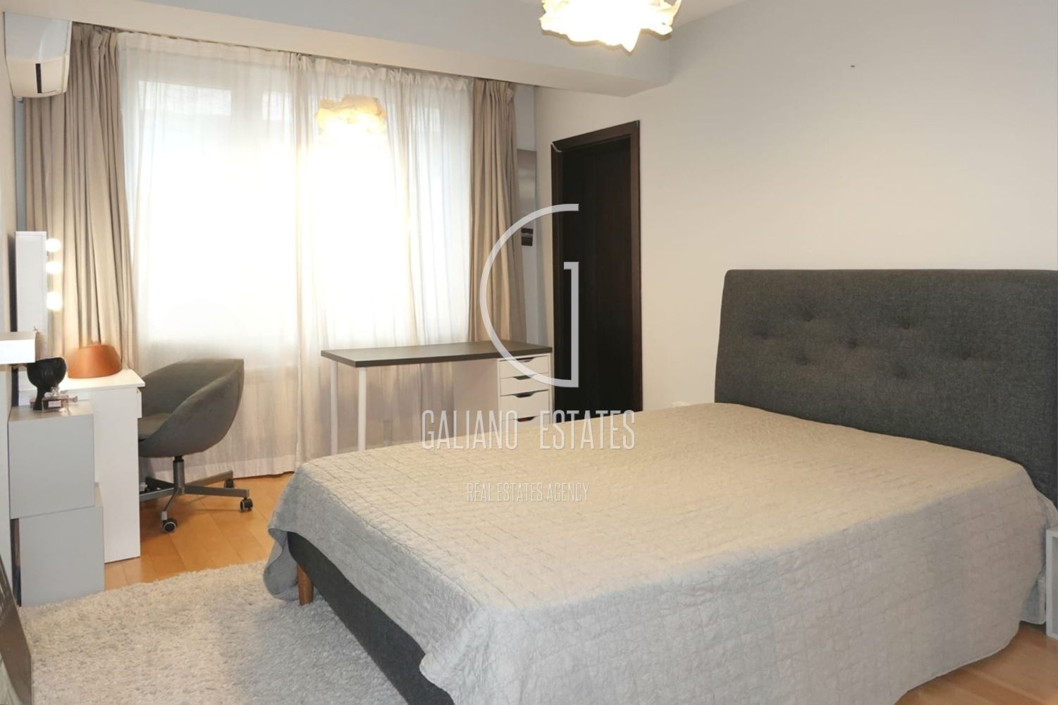 Просторен апартамент в кв.Стрелбище - 0