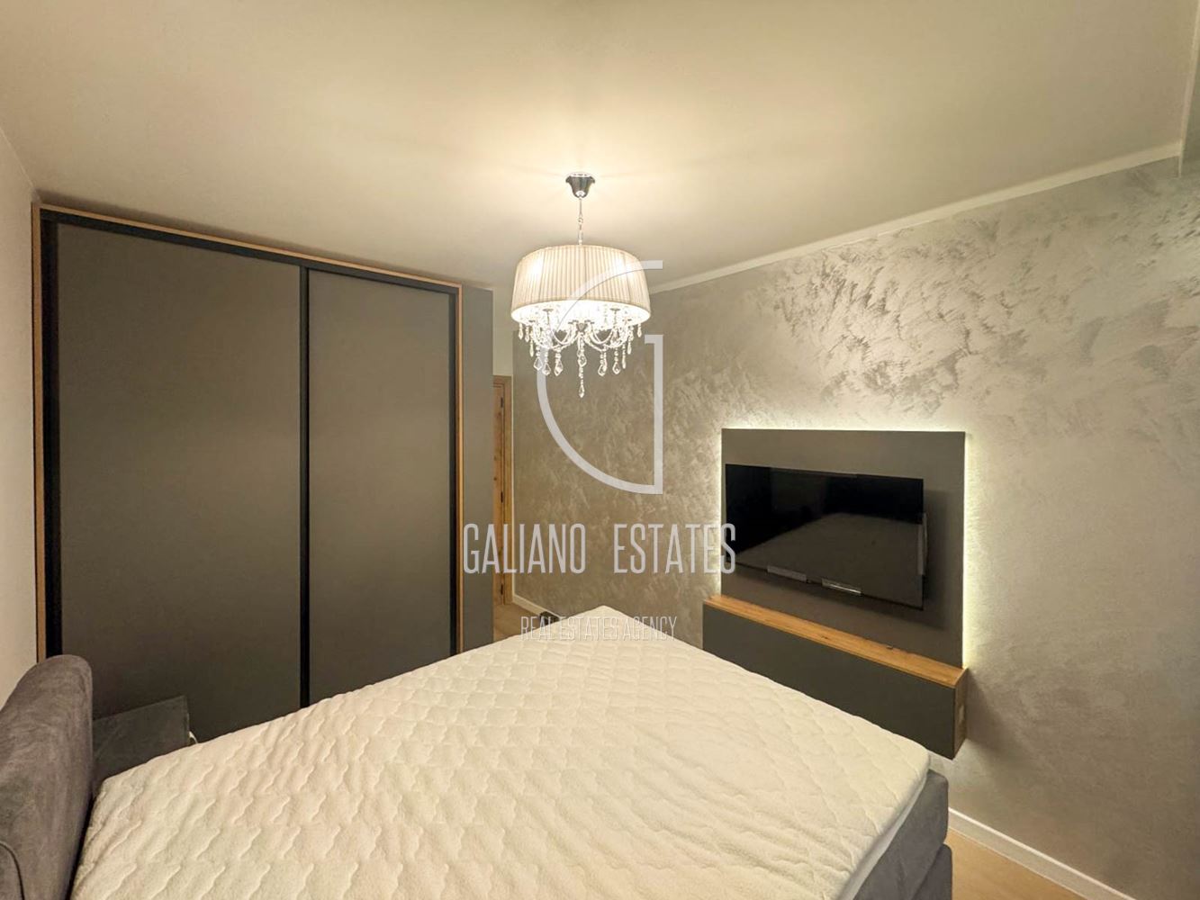 Двустаен апартамент в кв. Малинова долина - 0