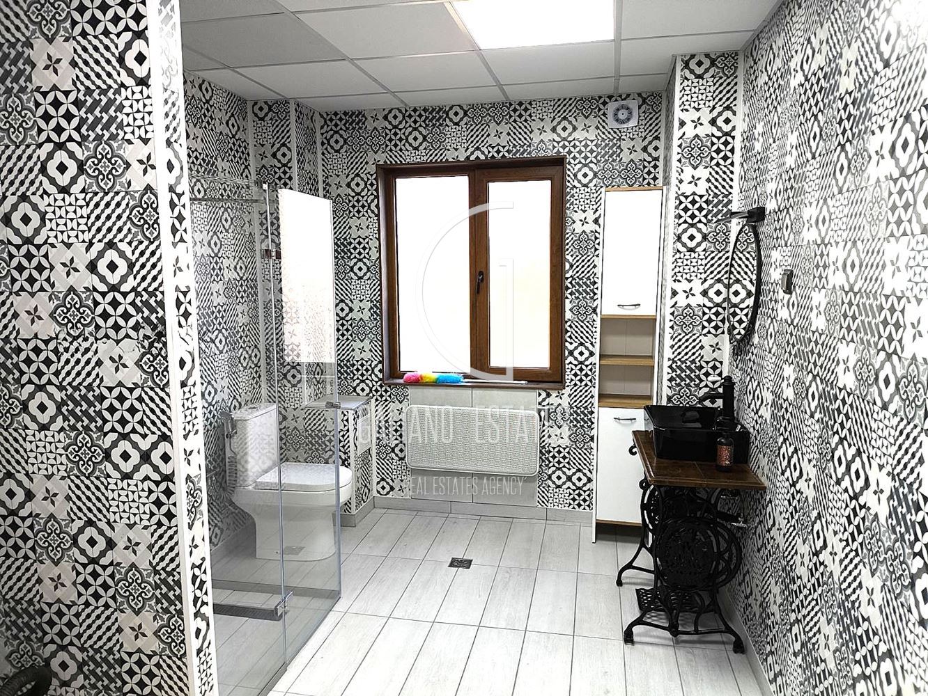 Модерна къща с просторен двор и паркоместа в Горубляне-0 Модерна къща с просторен двор и паркоместа в Горубляне - 0