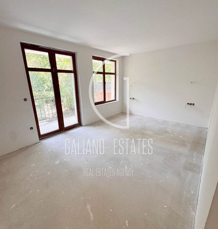 Еднофамилна къща в гр. Банкя - 0