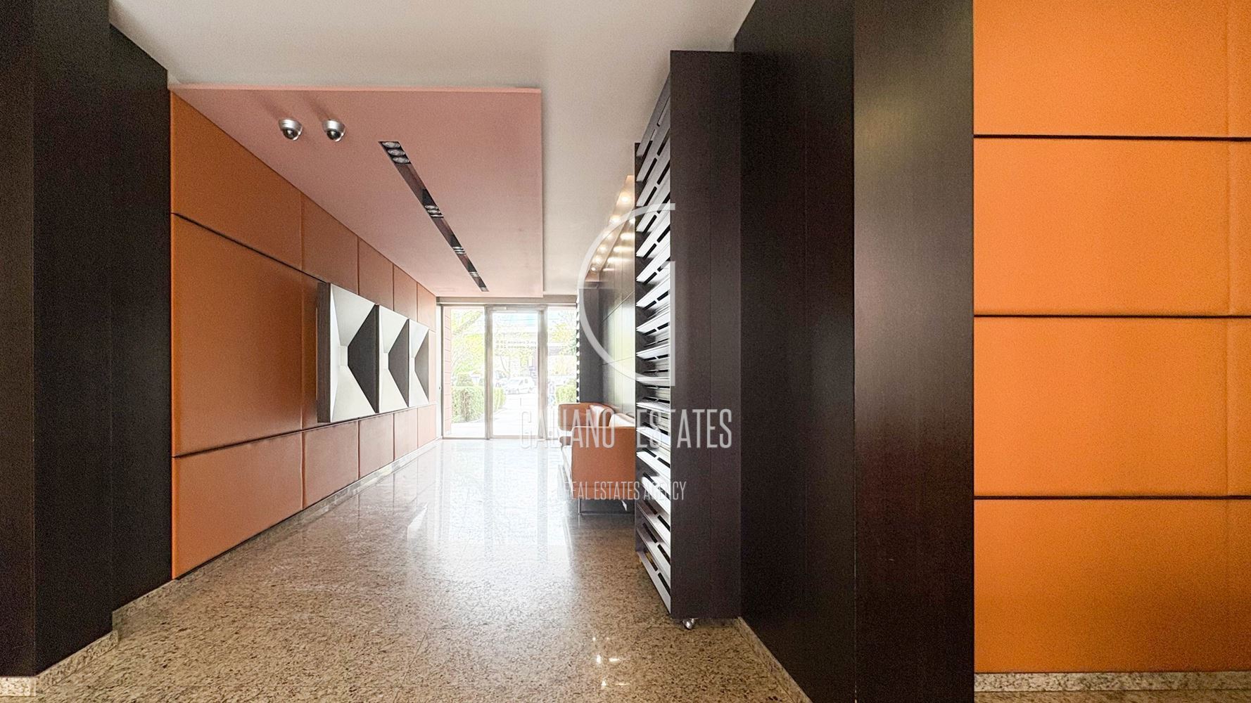 Просторен апартамент с прекрасна тераса в к-с Есте-0 Просторен апартамент с прекрасна тераса в к-с Есте - 0