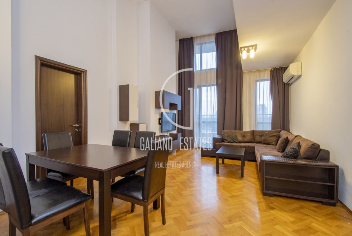 Прекрасен тристаен апартамент в престижен затворен комплекс - 0