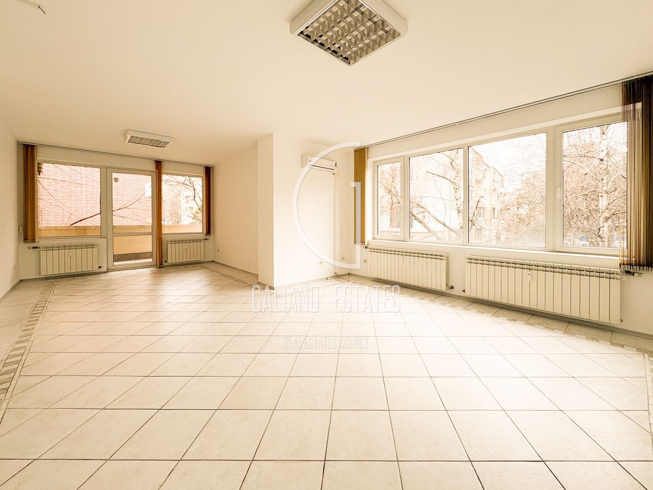 Просторен, светъл офис до метростанция Жулио Кюри - 0