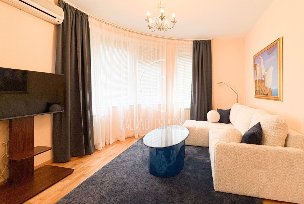 Уютен апартамент до Семинарията - 0