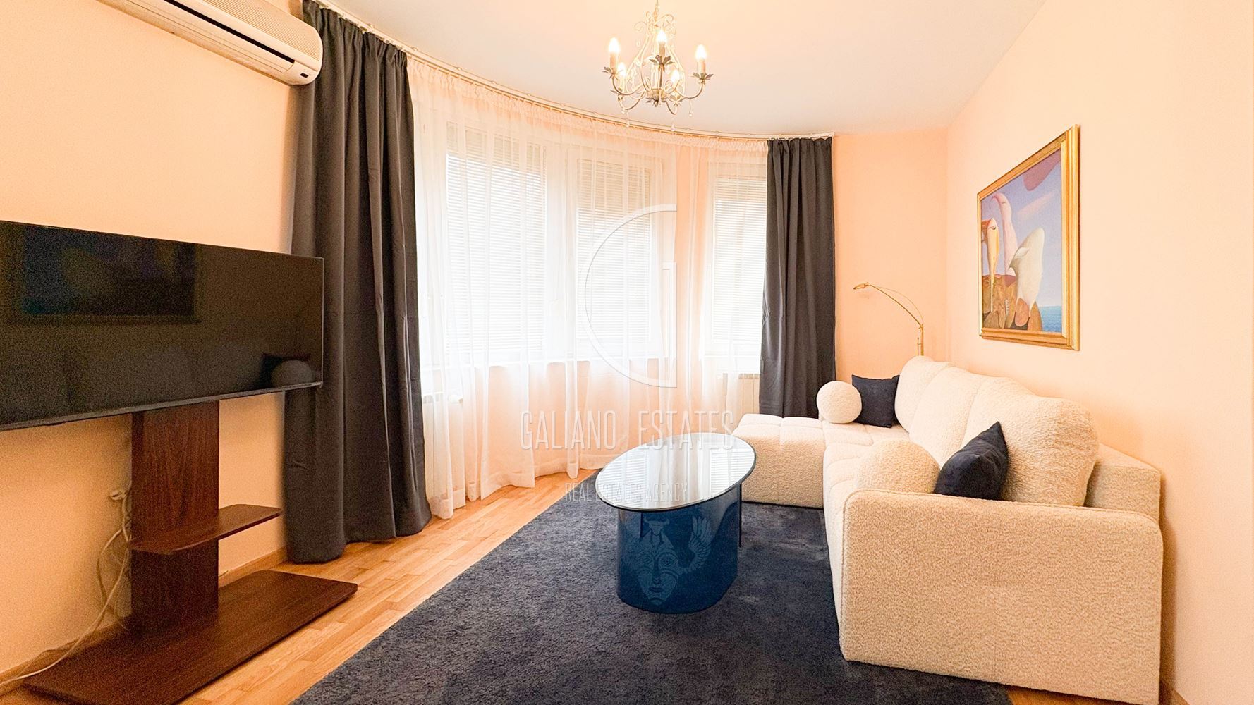 Уютен апартамент до Семинарията - 0