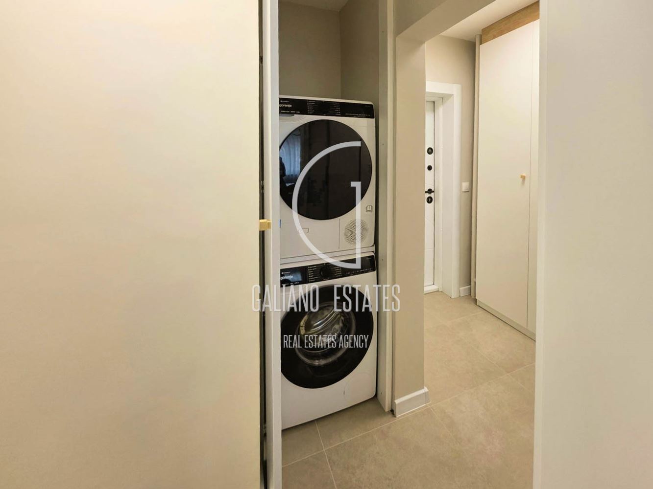 Стилен двустаен апартамент в Медицинска академия - 0