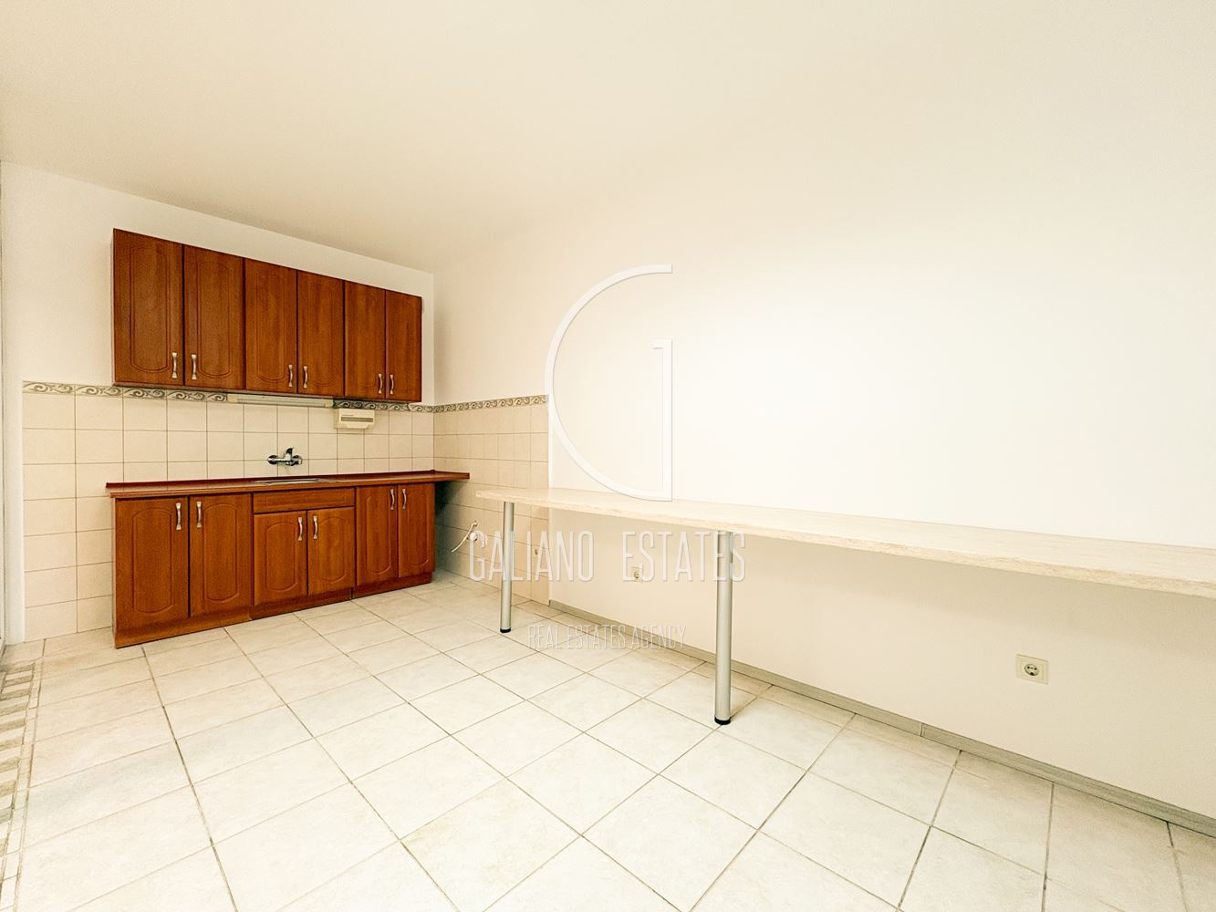 Просторен, светъл офис до метростанция Жулио Кюри - 0