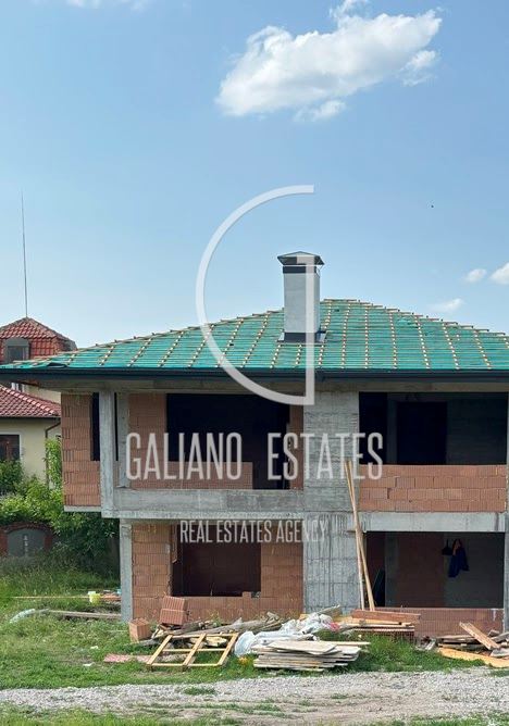 Елегантна еднофамилна къща в гр. Банкя - 0