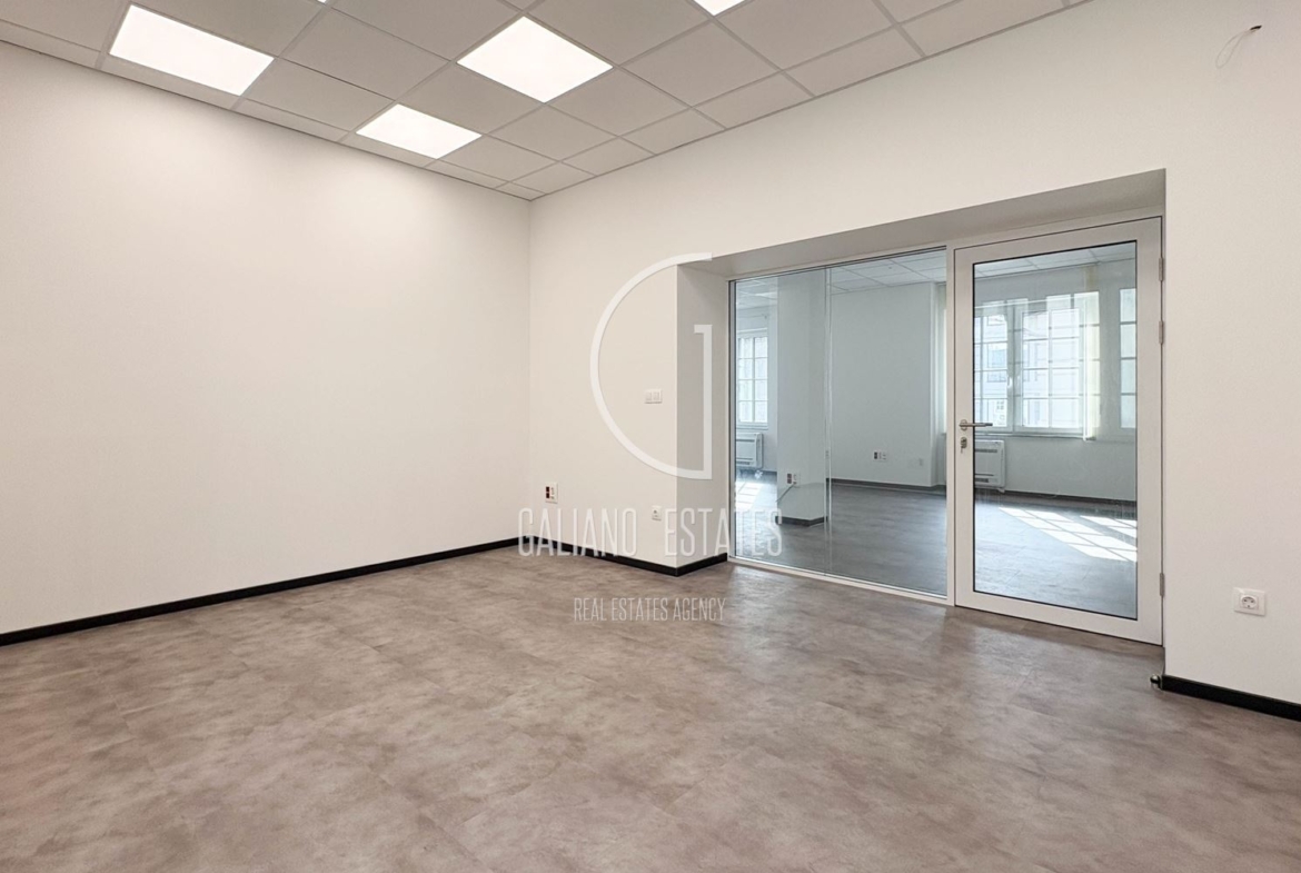 Атрактивен имот със статут на офис до Метростанция Сердика - 0