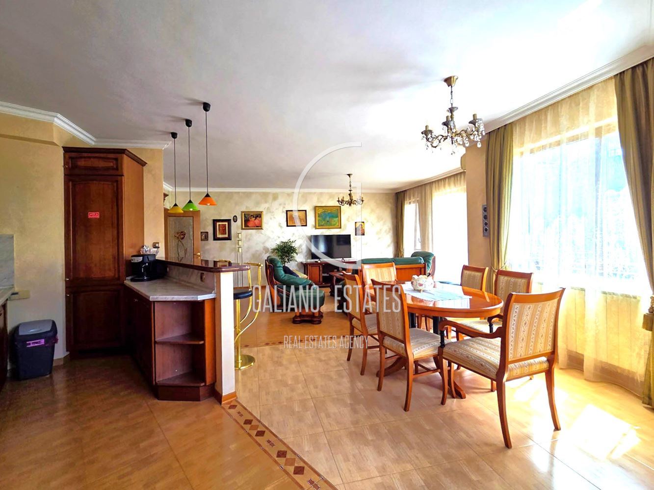 Просторен тристаен апартамент с гараж в кв. Витоша - 0