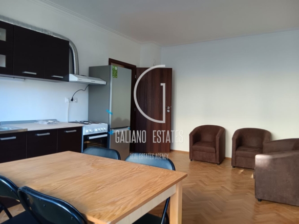 Четиристаен апартамент кв. Медицинска академия - 0