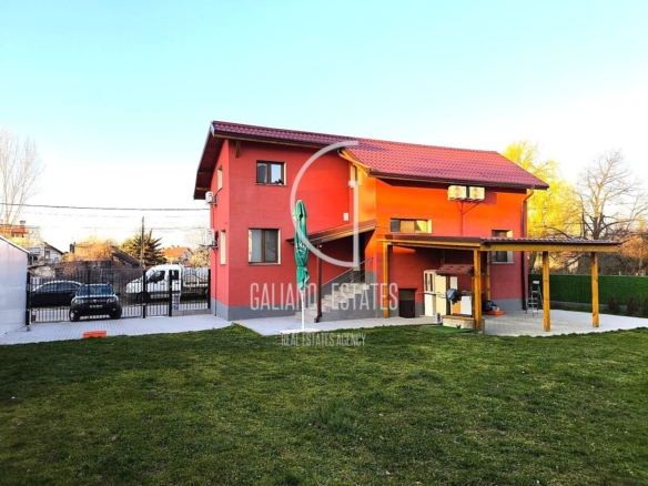 Модерна къща с просторен двор и паркоместа в Горубляне - 0