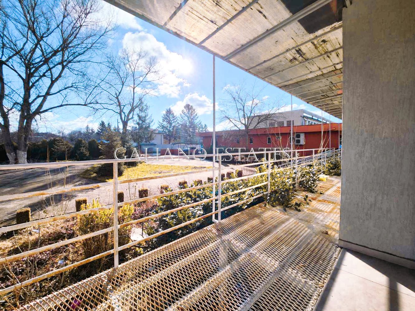 Ремонтиран апартамент в кв. Ботунец - 0