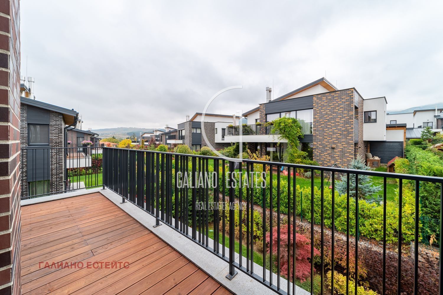 Луксозна къща под наем в престижен затворен комплекс до Residential Park Sofia - 0
