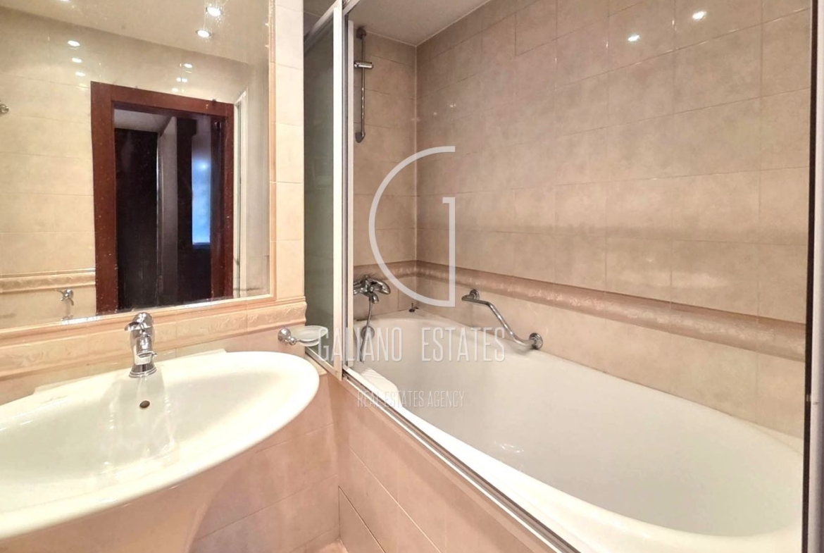 Слънчев и изключително светъл пентхаус в кв. Лозенец със SPA и панорама към Витоша - 0