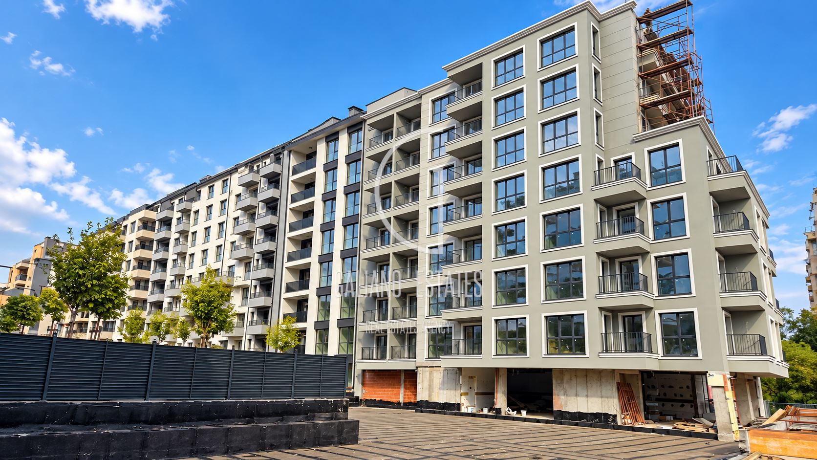 Отличен тристаен апартамент в кв Сухата река - 0