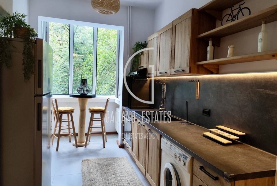 Бутиков градски дом, скрит от шума на столицата, в сърцето на София. - 0