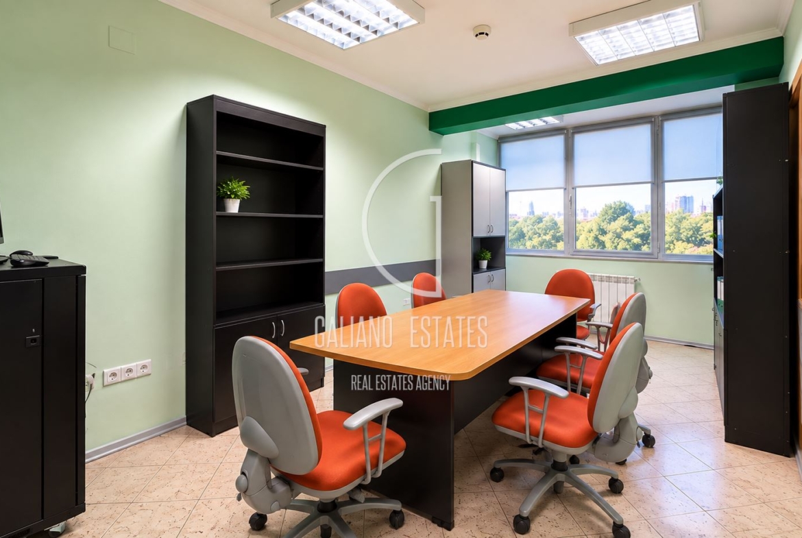 Елегантен офис с отлична локация в кв. Витоша - 0